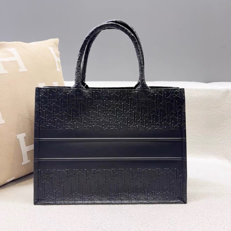 #全新閒置 #超稀有釋出✨ Dior tote全黑牛皮壓花托特包 中號-5