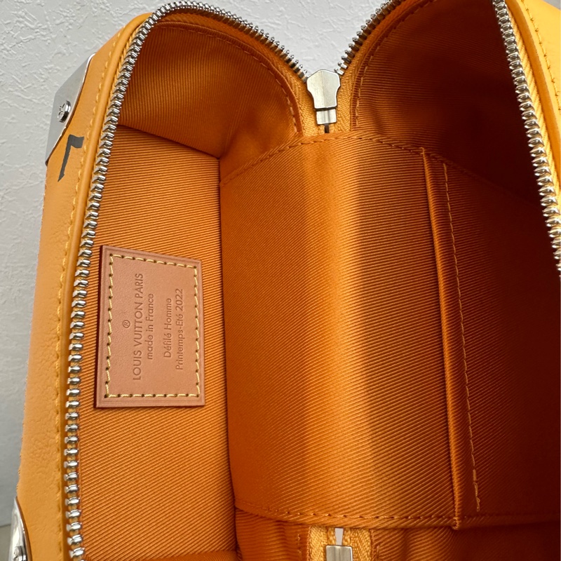 lv限量箱包🥹閒置-10