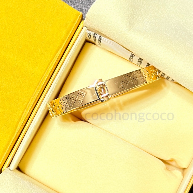 FENDI 金色金屬手環-4