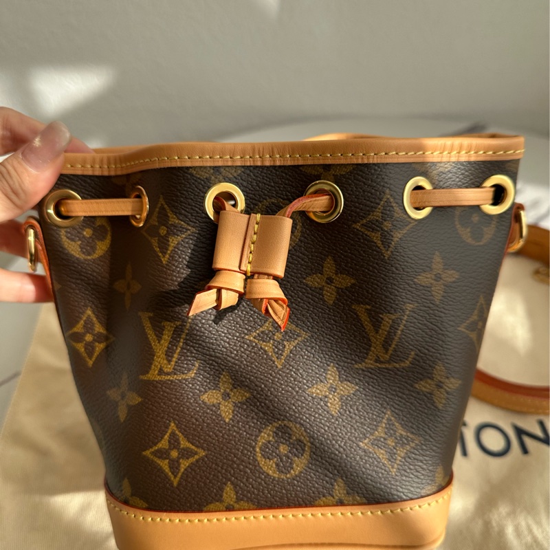 Lv nano 水桶包-2