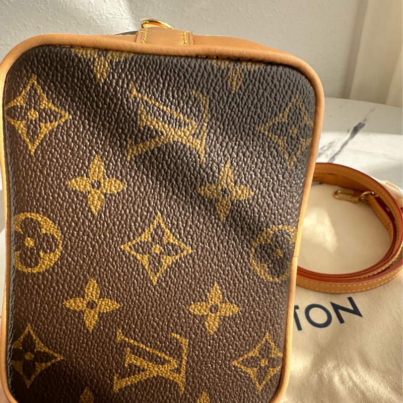 Lv nano 水桶包-4