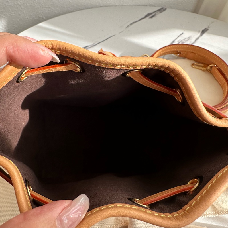 Lv nano 水桶包-14