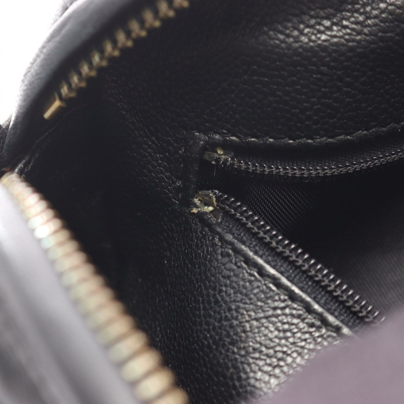 香奈兒 COCO 標誌鏈條肩背斜背包，羊皮材質，黑色，金色五金，二手女款-5