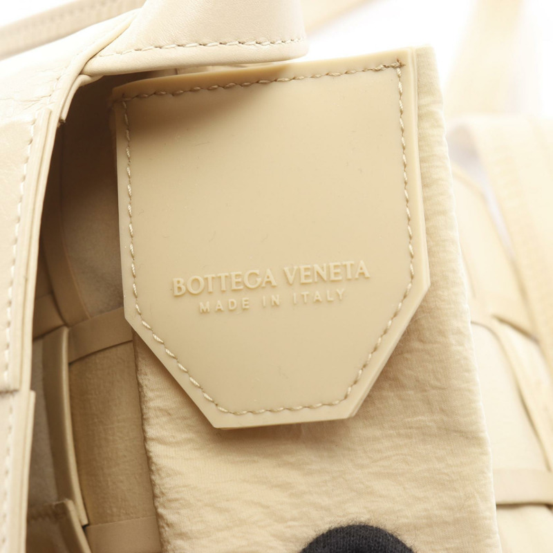 BOTTEGA VENETA Candy Cassette 迷你斜背包 667048 皮革 米色-3