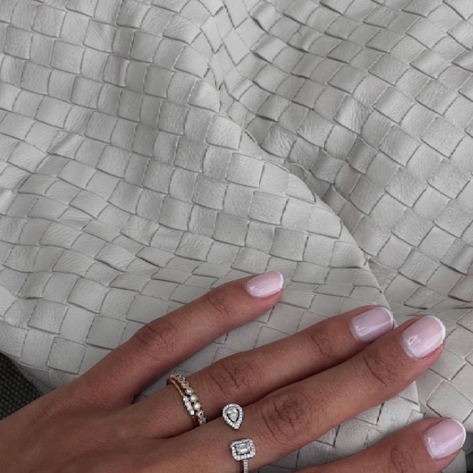 柔軟小羊皮 中古 BV包 鬆弛感 Bottega Veneta Jodie Jodie 粉筆白 編織皮革 /側背/手提 最大尺寸-1