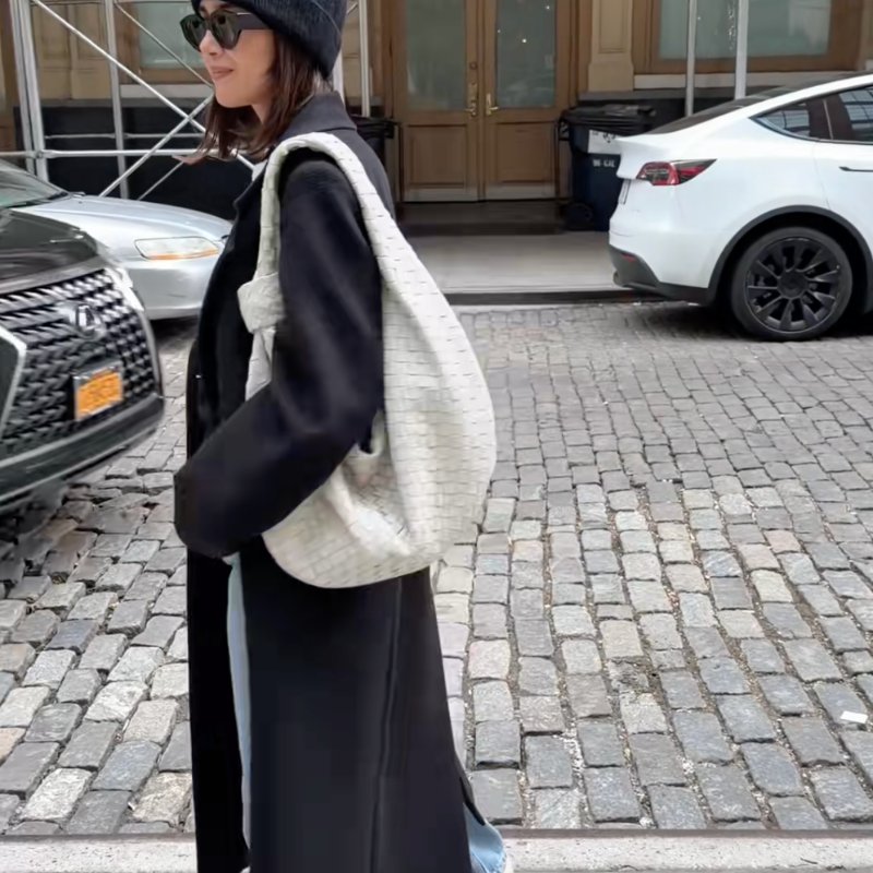 柔軟小羊皮 中古 BV包 鬆弛感 Bottega Veneta Jodie Medium 粉筆白 編織皮革 /側背/手提 最大尺寸 White-6