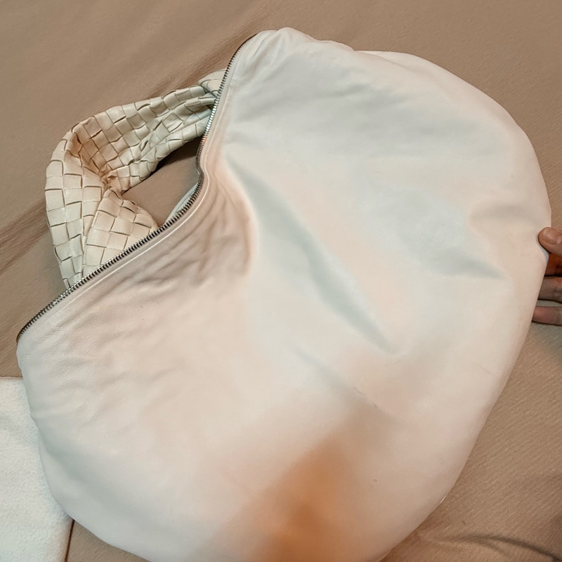 柔軟小羊皮 中古 BV包 鬆弛感 Bottega Veneta Jodie Medium 粉筆白 編織皮革 /側背/手提 最大尺寸 White-16