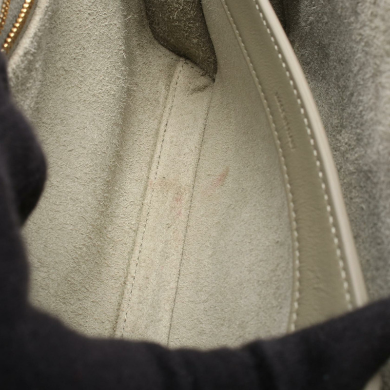 CELINE Teen Soft 16 肩斜背包，皮革材質，綠色，二手女款-5