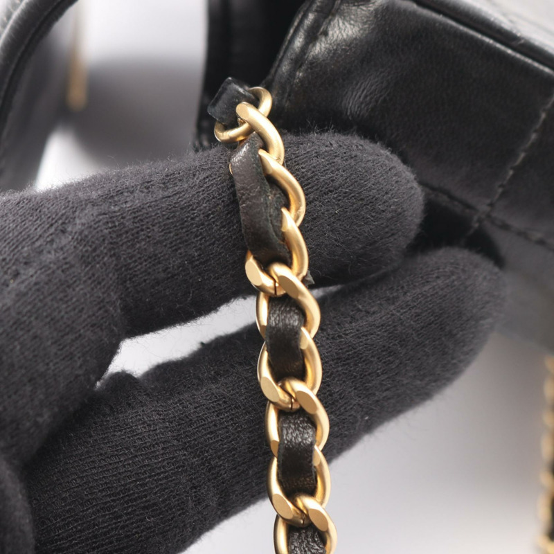 香奈兒巧克力棒鏈條單肩手提包，羊皮材質，黑色，金色五金，二手，女士CC-10