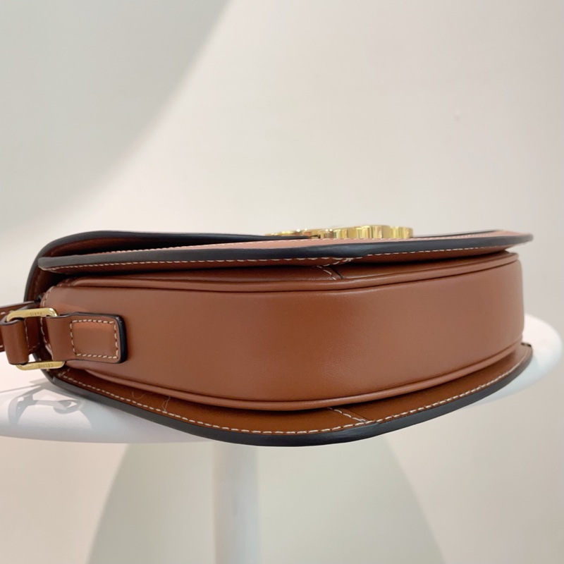 98新Celine 凱旋門金扣馬鞍包 23年新款 無附件-5