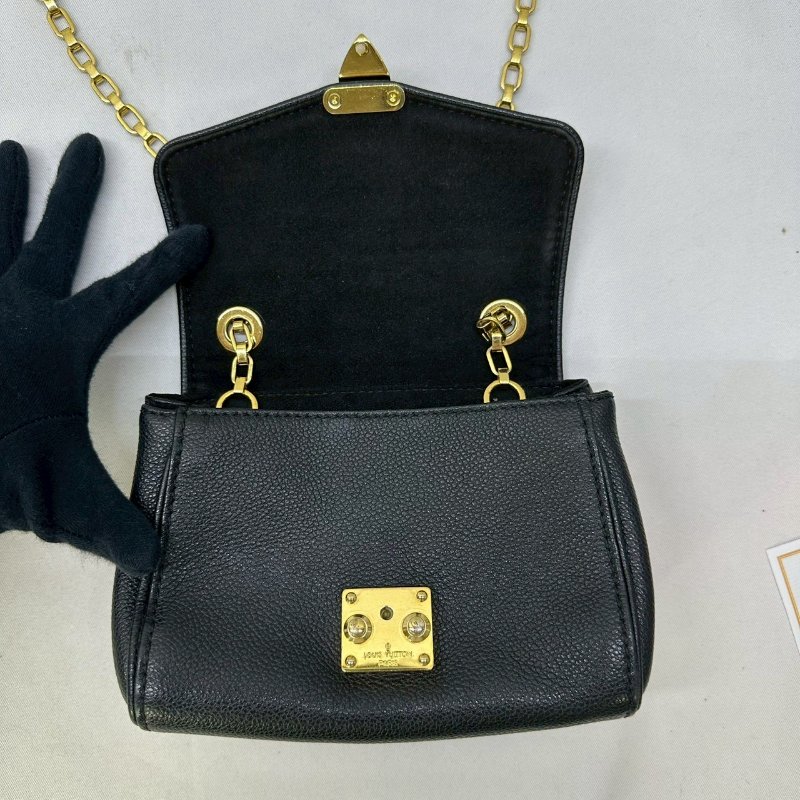 LV Saint Germain壓紋斜背包-4