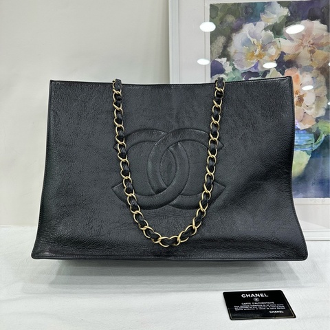Chanel/香奈兒新版油蠟皮tote托特單肩包 30開 經典黑金配色➕橫版包型 百搭大容量 休閒通勤兩不誤隨意背 尺寸：37*25*10cm