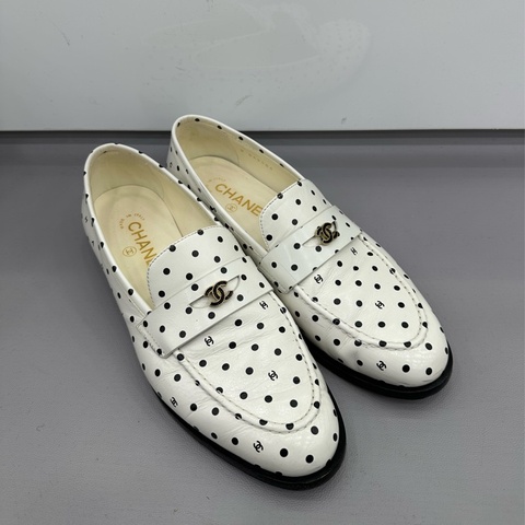 Chanel黑色波點樂福鞋 38.5碼