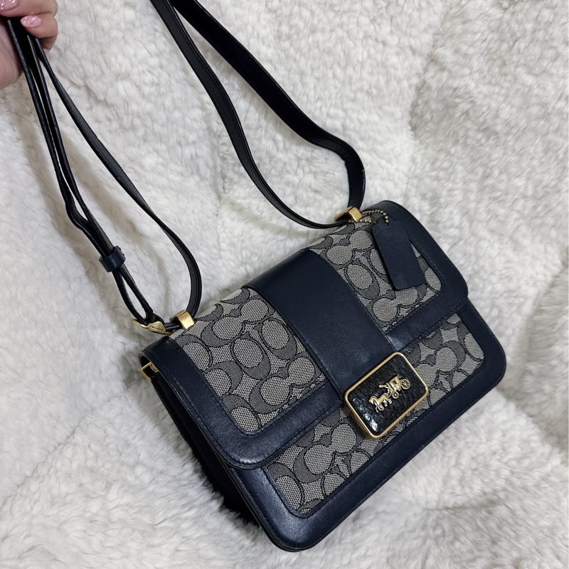 coach 肩背包Alie 23經典單肩手袋-58