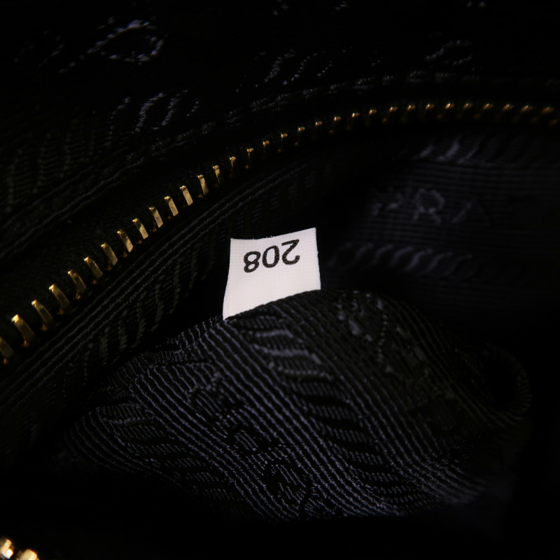 PRADA 尼龍Shoulder Bag金扣肩背袋-6