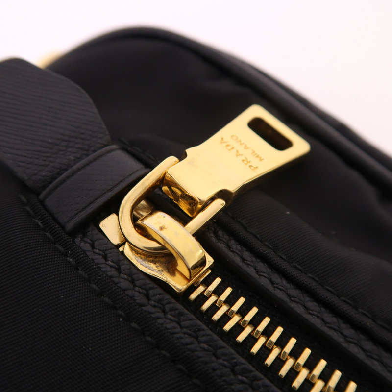 PRADA 尼龍Shoulder Bag金扣肩背袋-15