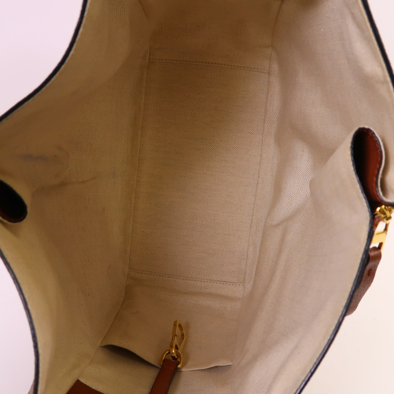 LOEWE 牛皮皮革Hammock Small金扣手挽肩背兩用袋-4