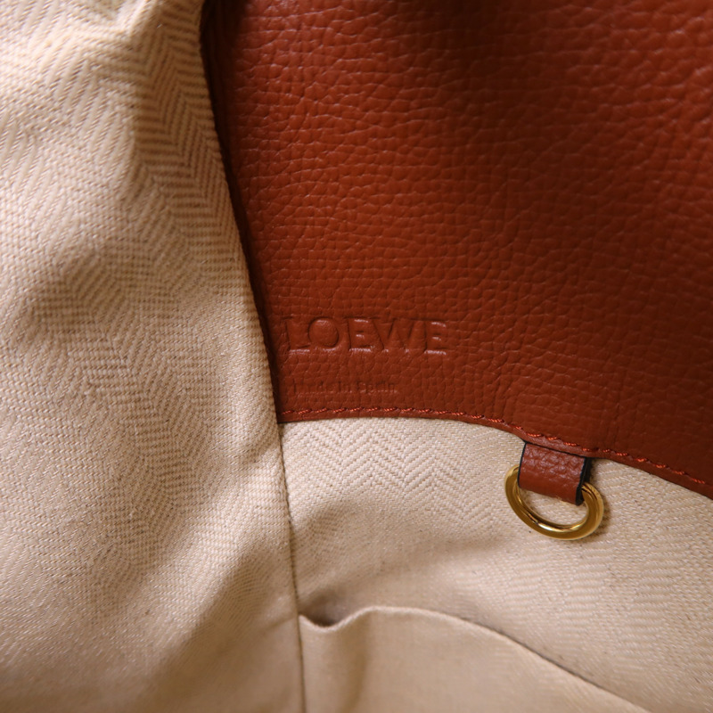 LOEWE 牛皮皮革Hammock Small金扣手挽肩背兩用袋-5