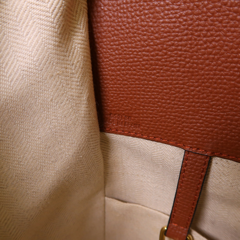 LOEWE 牛皮皮革Hammock Small金扣手挽肩背兩用袋-6