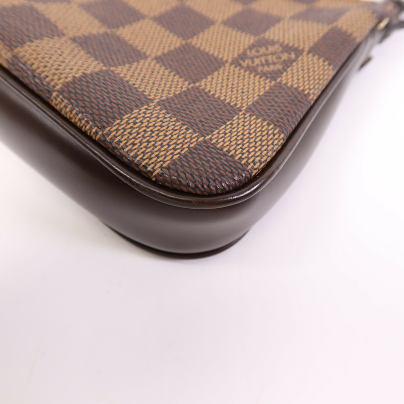 LOUIS VUITTON Damier Pochette Accessories金扣肩背袋-9