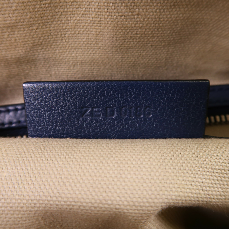 GIVENCHY 牛皮皮革Antigona Small銀扣手挽肩背兩用袋-6