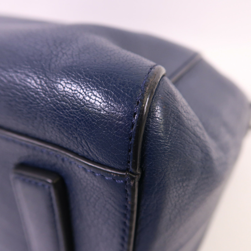 GIVENCHY 牛皮皮革Antigona Small銀扣手挽肩背兩用袋-10