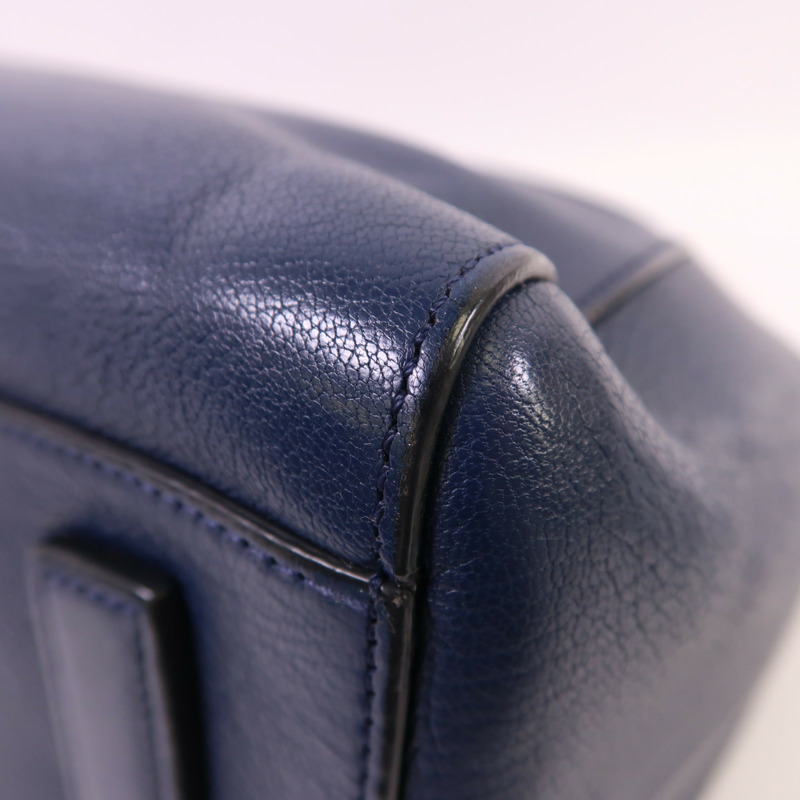 GIVENCHY 牛皮皮革Antigona Small銀扣手挽肩背兩用袋-12