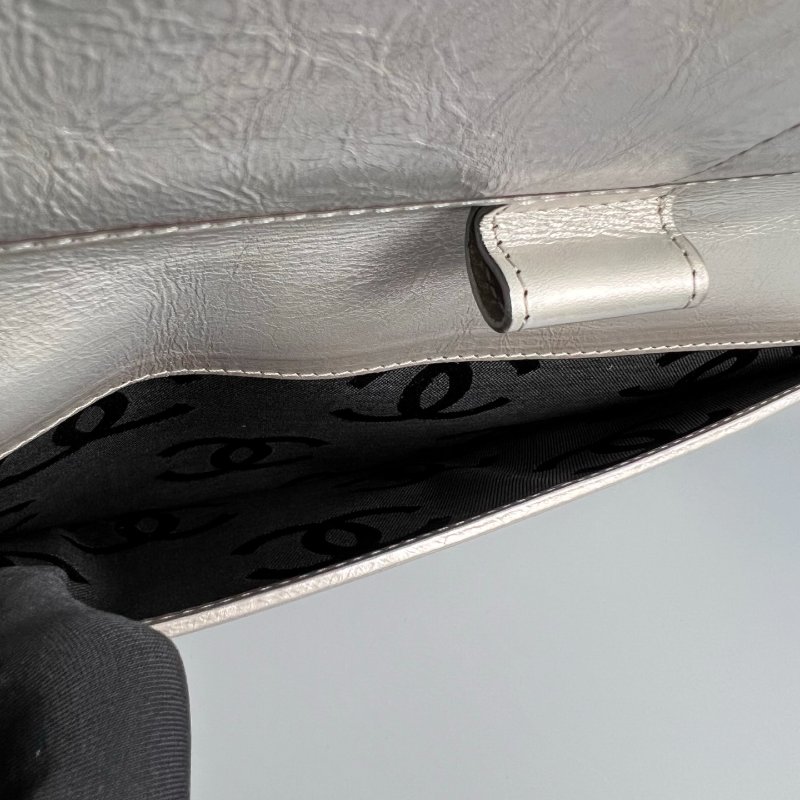 CHANEL 菱格紋萬用夾 銀色 12開-9