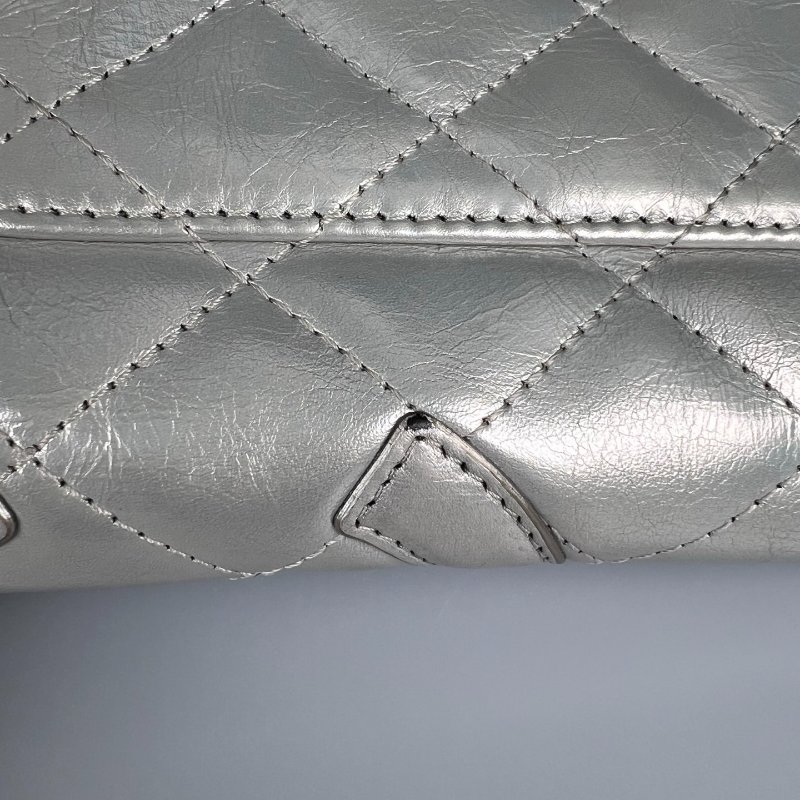 CHANEL 菱格紋萬用夾 銀色 12開-11