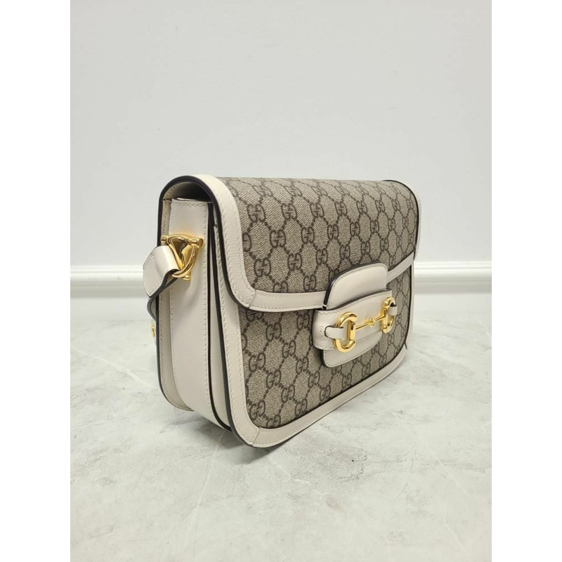 【包稅】GUCCI 白色皮革 GG Supreme 馬銜扣單肩包-2