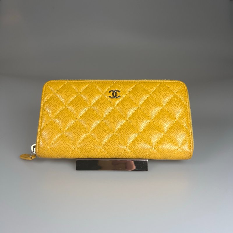 CHANEL 黃荔枝ㄇ拉長夾 25開-0