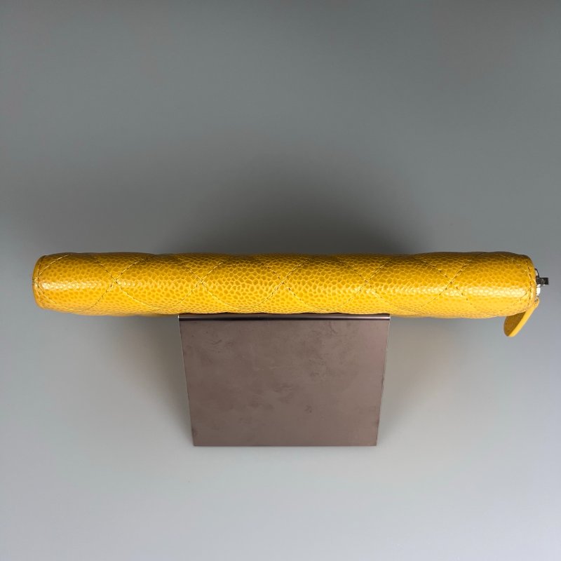 CHANEL 黃荔枝ㄇ拉長夾 25開-4