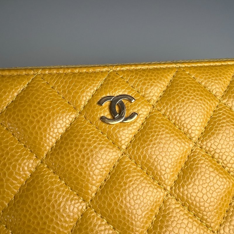 CHANEL 黃荔枝ㄇ拉長夾 25開-5