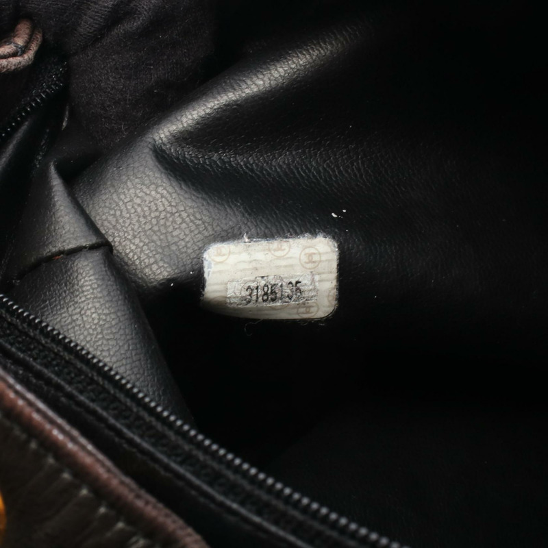 香奈兒 (CHANEL) 絎縫鏈條雙肩包，黑色皮革，金色五金，二手，女士 Coco CC-4