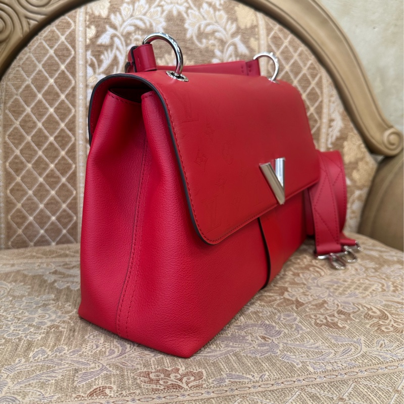 LV 紅牛皮壓紋V字銀釦Very One Handle下蓋手提肩背包M51924-2