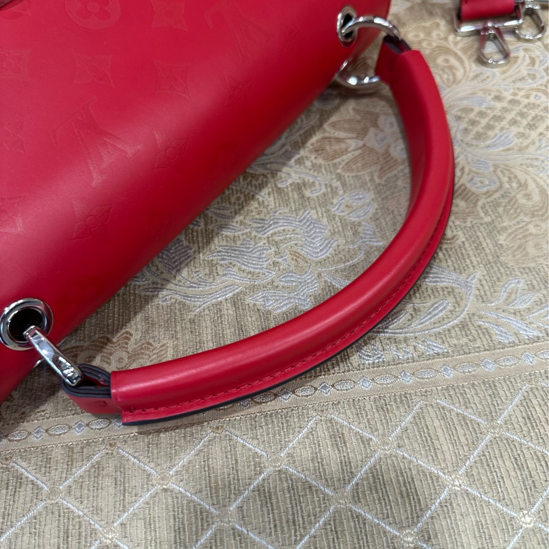LV 紅牛皮壓紋V字銀釦Very One Handle下蓋手提肩背包M51924-7