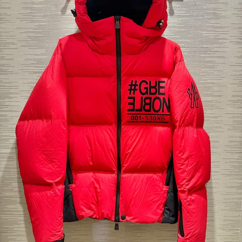 💎Han's house精品服飾💎MONCLER PRAMINT 滑雪系列 高機能 羽絨外套 原價72600-0