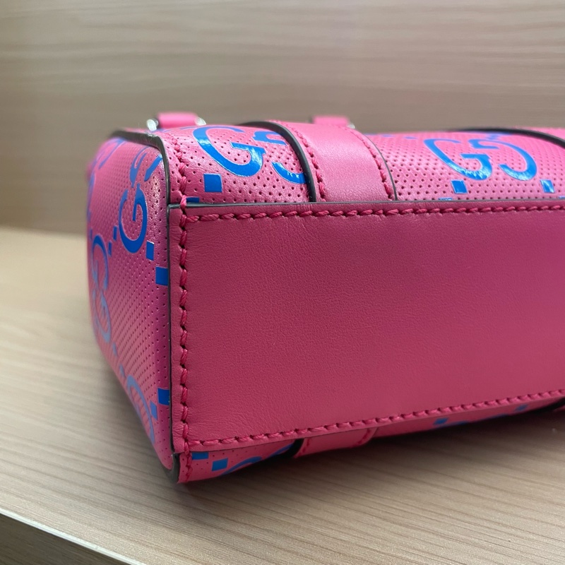 Gucci满Logo粉色GG迷你tote手袋 带宽肩带可以斜挎 多种背法 牛皮材质-2