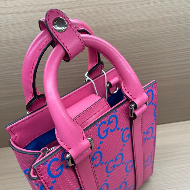 Gucci满Logo粉色GG迷你tote手袋 带宽肩带可以斜挎 多种背法 牛皮材质-6