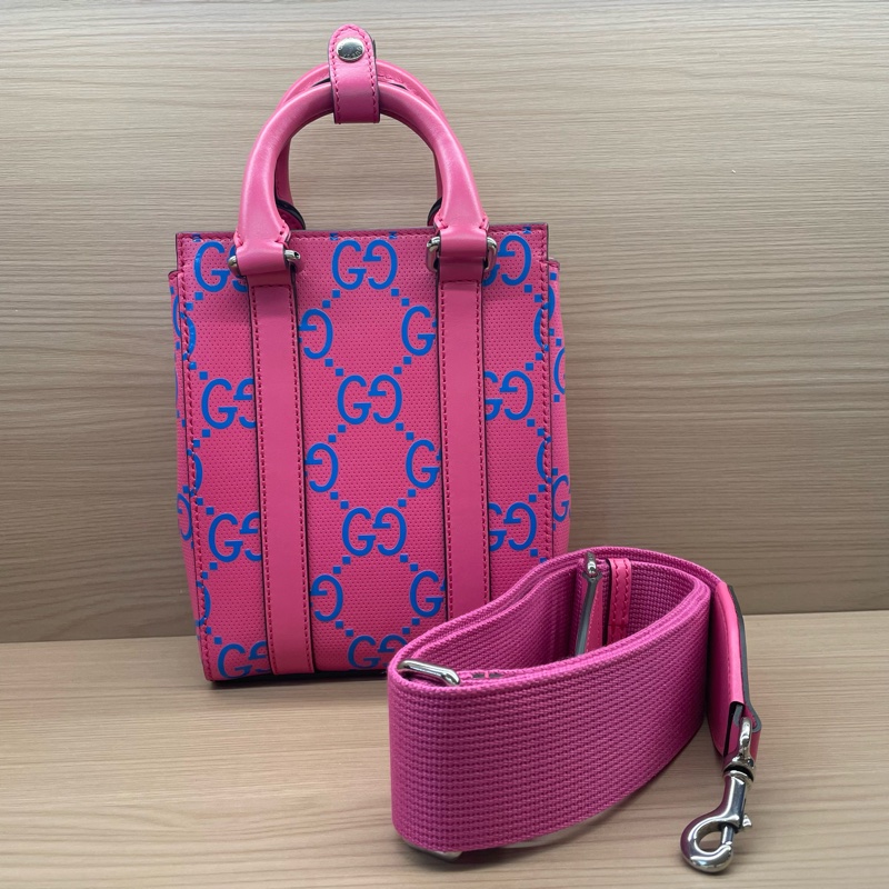 Gucci满Logo粉色GG迷你tote手袋 带宽肩带可以斜挎 多种背法 牛皮材质-10