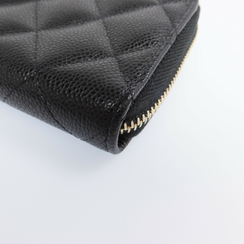 CHANEL 牛皮皮革Wallet金扣錢包-8