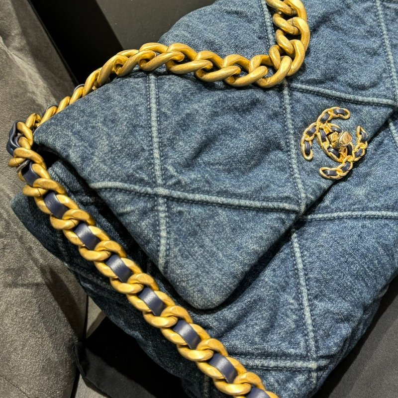 Chanel 牛仔藍 19 系列30cm 口蓋包 （保卡款）-3