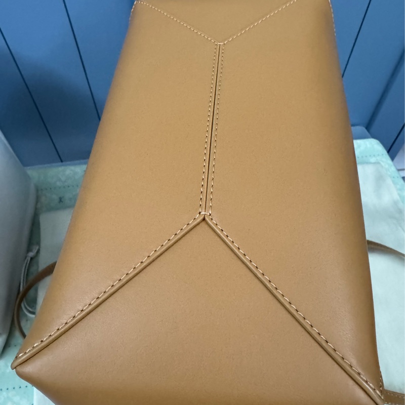 LOEWE中型摺疊包-13