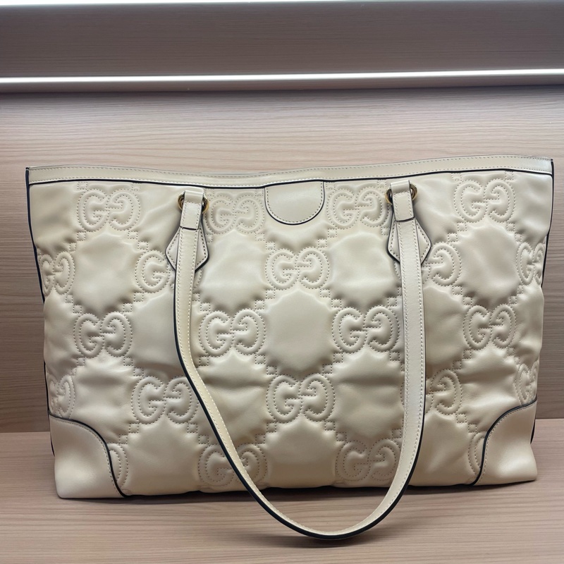 Gucci古驰Horsebit 1955系列托特包，杏色压纹皮革配金色五金-1