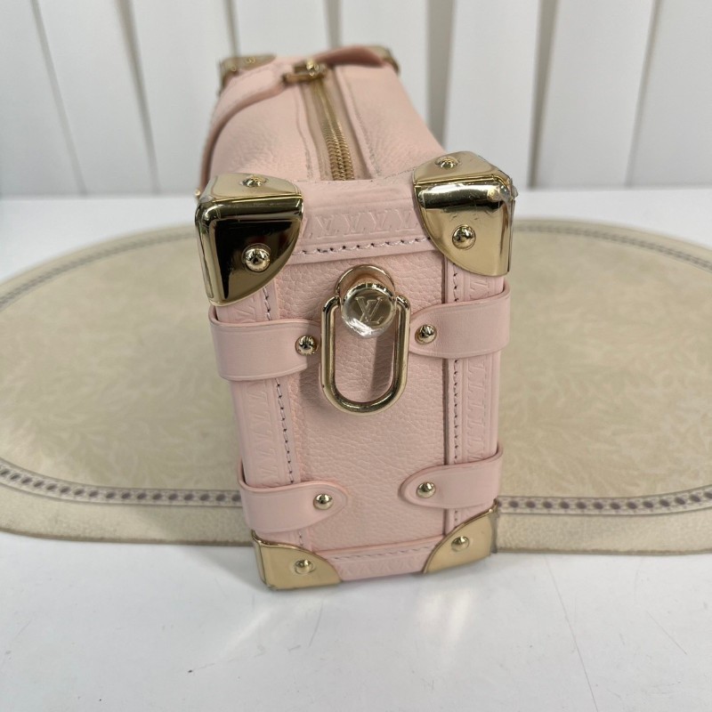 LV路易威登  芯片款 谷愛凌小號 SIDE TRUNK 可拆卸可調節肩帶S-Lock 鎖扣軟盒子 牛皮革 斜挎單肩包手提包 小號 女款 粉紅色-16