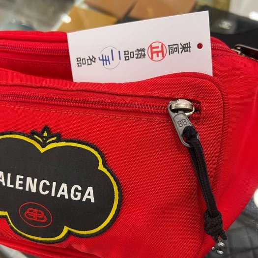 東區正精品㊣BALENCIAGA 紅色帆布貼布拉鍊胸口包斜背包肩背包腰包 RA1696-2