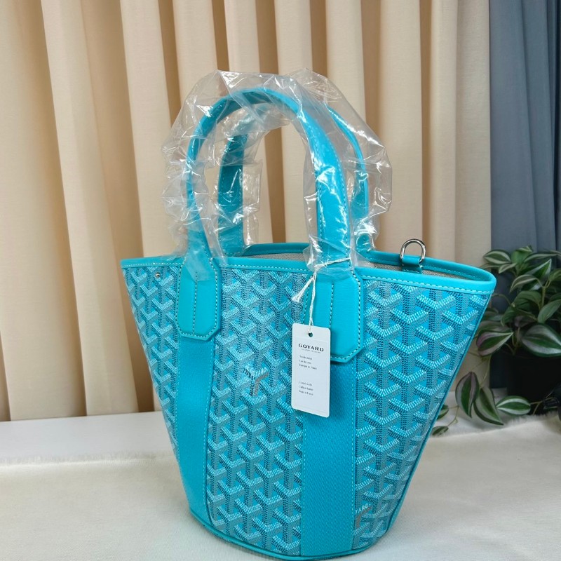 戈雅 BELHARRA沙灘包   陽光下度假的完美伴侶 其標誌性的水桶形狀和大開口設計 可輕鬆放入日常用品 兩個舒適的扁手柄 既可手提也可肩背 可拆卸的皮肩帶可以斜挎或單肩-6