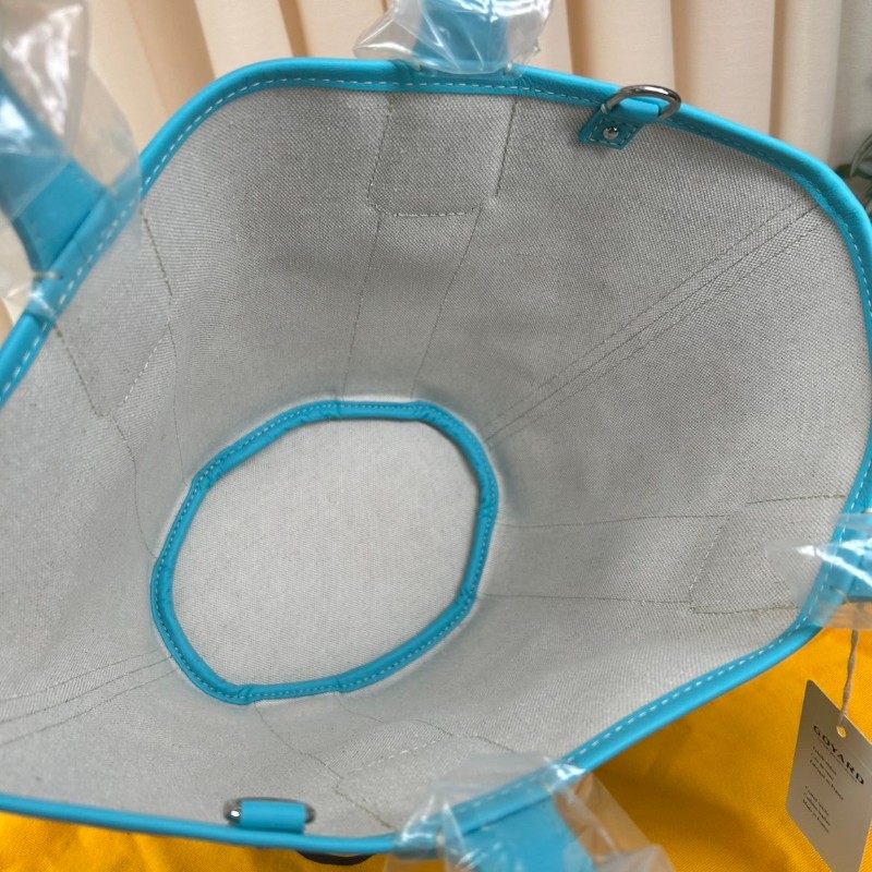 戈雅 BELHARRA沙灘包   陽光下度假的完美伴侶 其標誌性的水桶形狀和大開口設計 可輕鬆放入日常用品 兩個舒適的扁手柄 既可手提也可肩背 可拆卸的皮肩帶可以斜挎或單肩-20