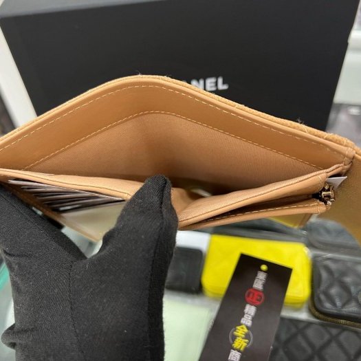 東區正精品㊣CHANEL AP0232 全新焦糖色荔枝牛皮菱格紋金扣小費袋翻蓋三折釦子中夾 RZ4691-4