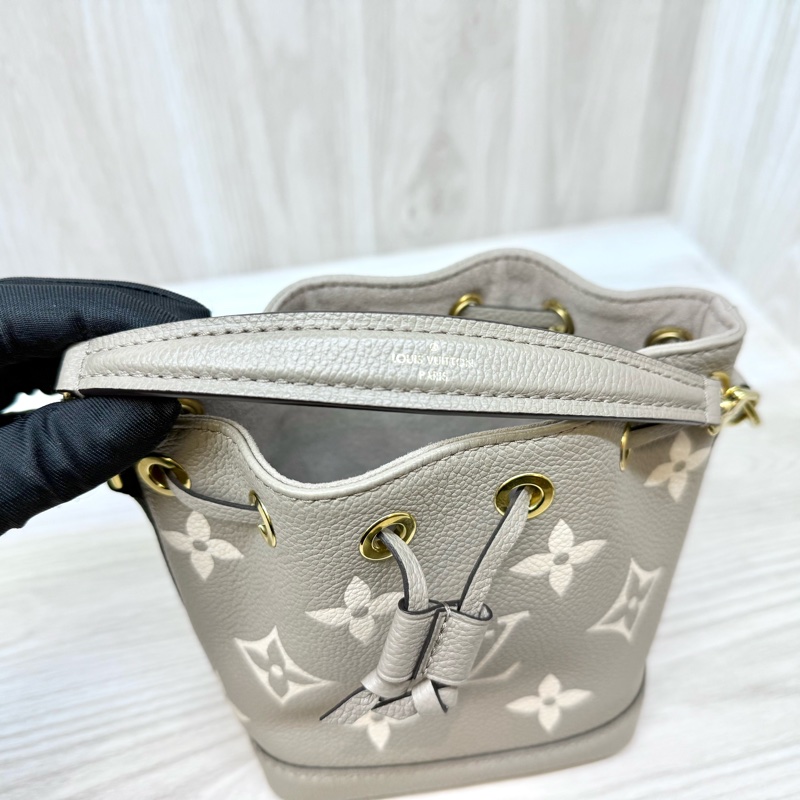 LV斑鳩灰牛皮壓紋Nano Noe水桶包/M46291-9